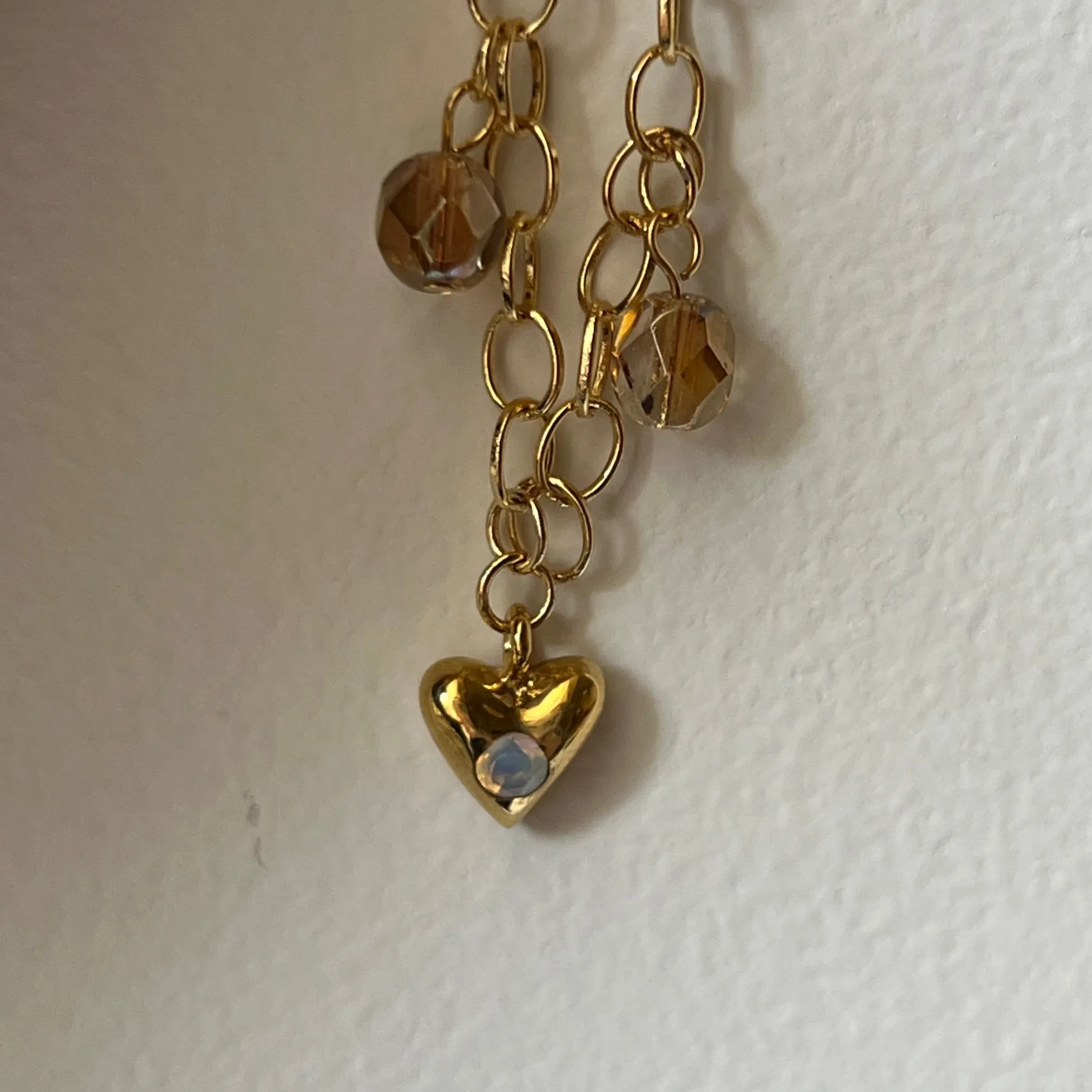 [ opal ] heart motif charm bracelet gold [ free size ]