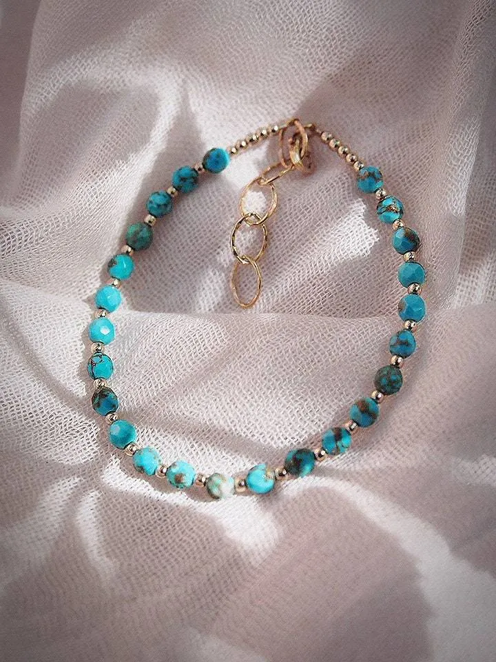 Beaded Turquoise Bracelet - Kalilinoe