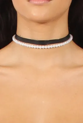 Black PU Strap & Pearl Choker - Marla