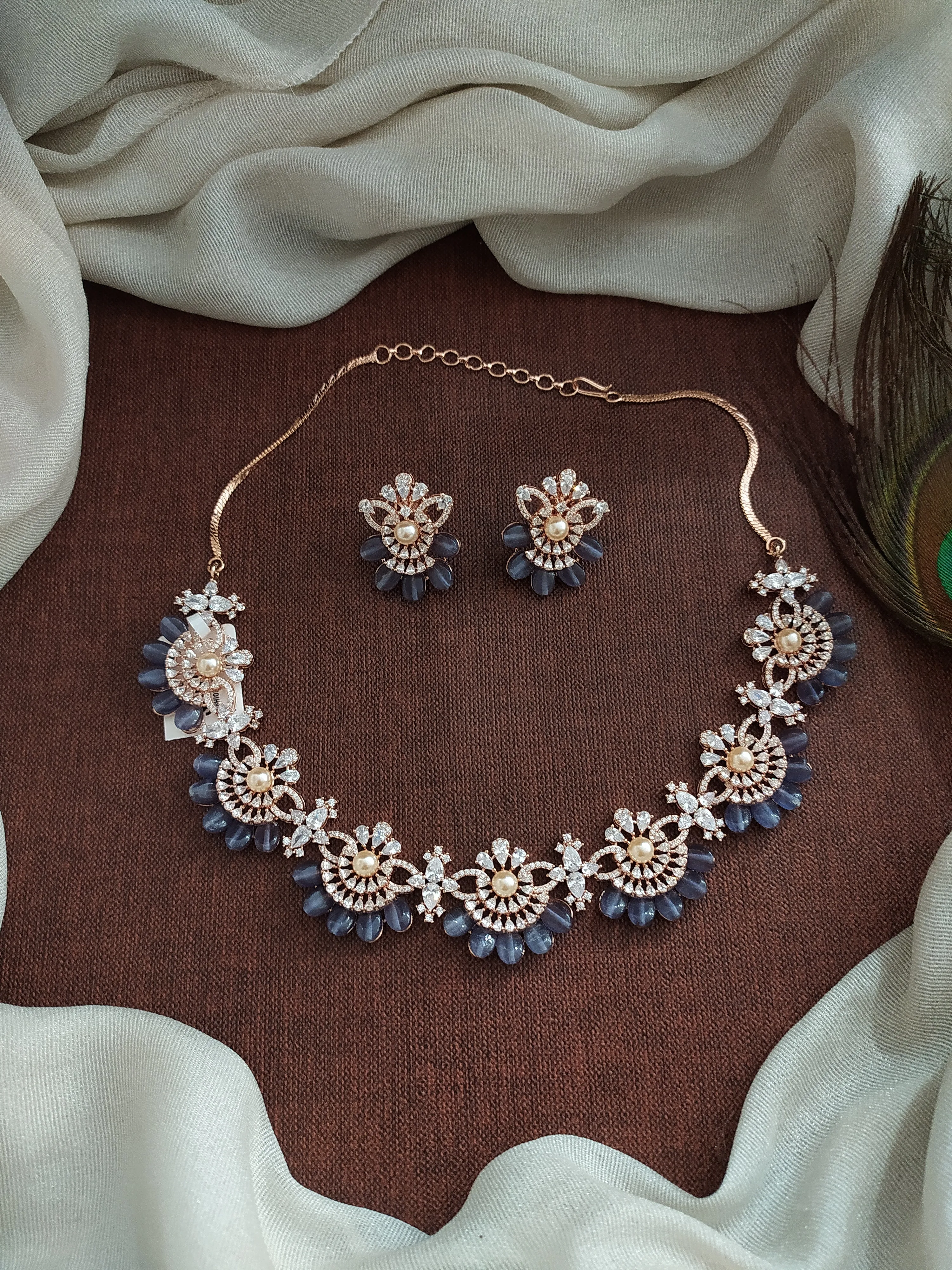 Captivating Rose Gold Stylish Zircon Necklace Set