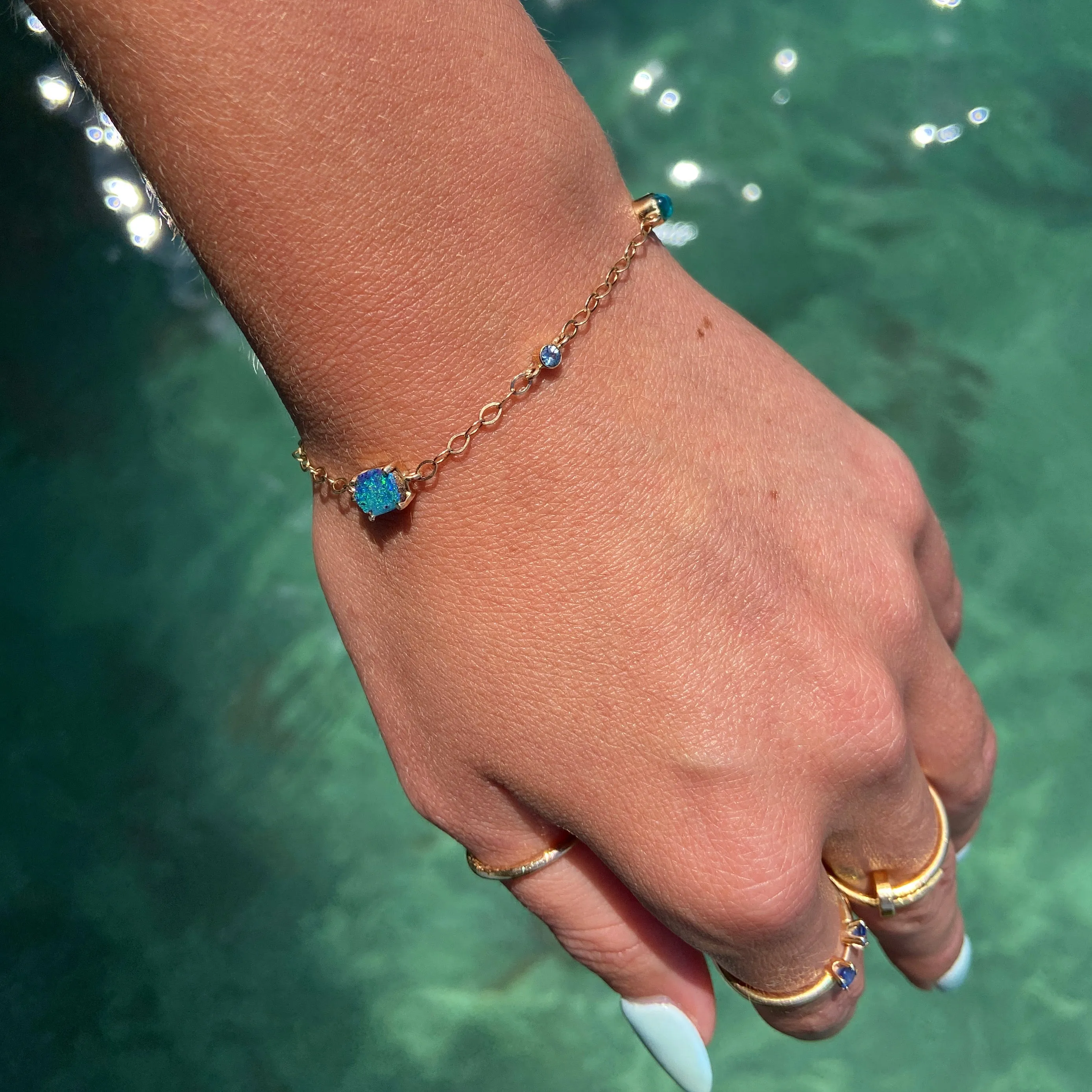 Chain Bracelet With Gemstone Water Droplets