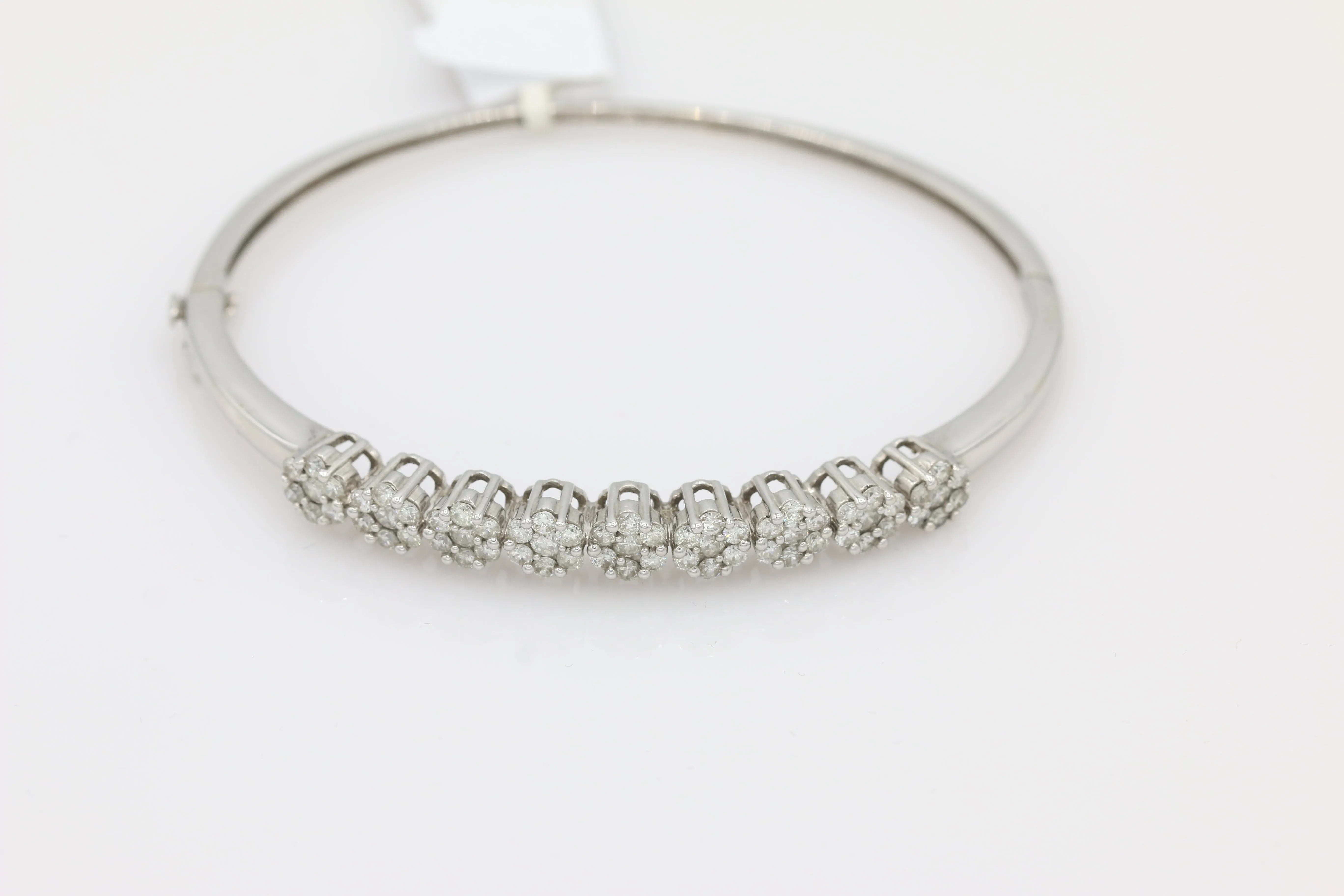 Cluster Floral Diamond Bangle in 14KT White Gold ( 3ct tw dia )