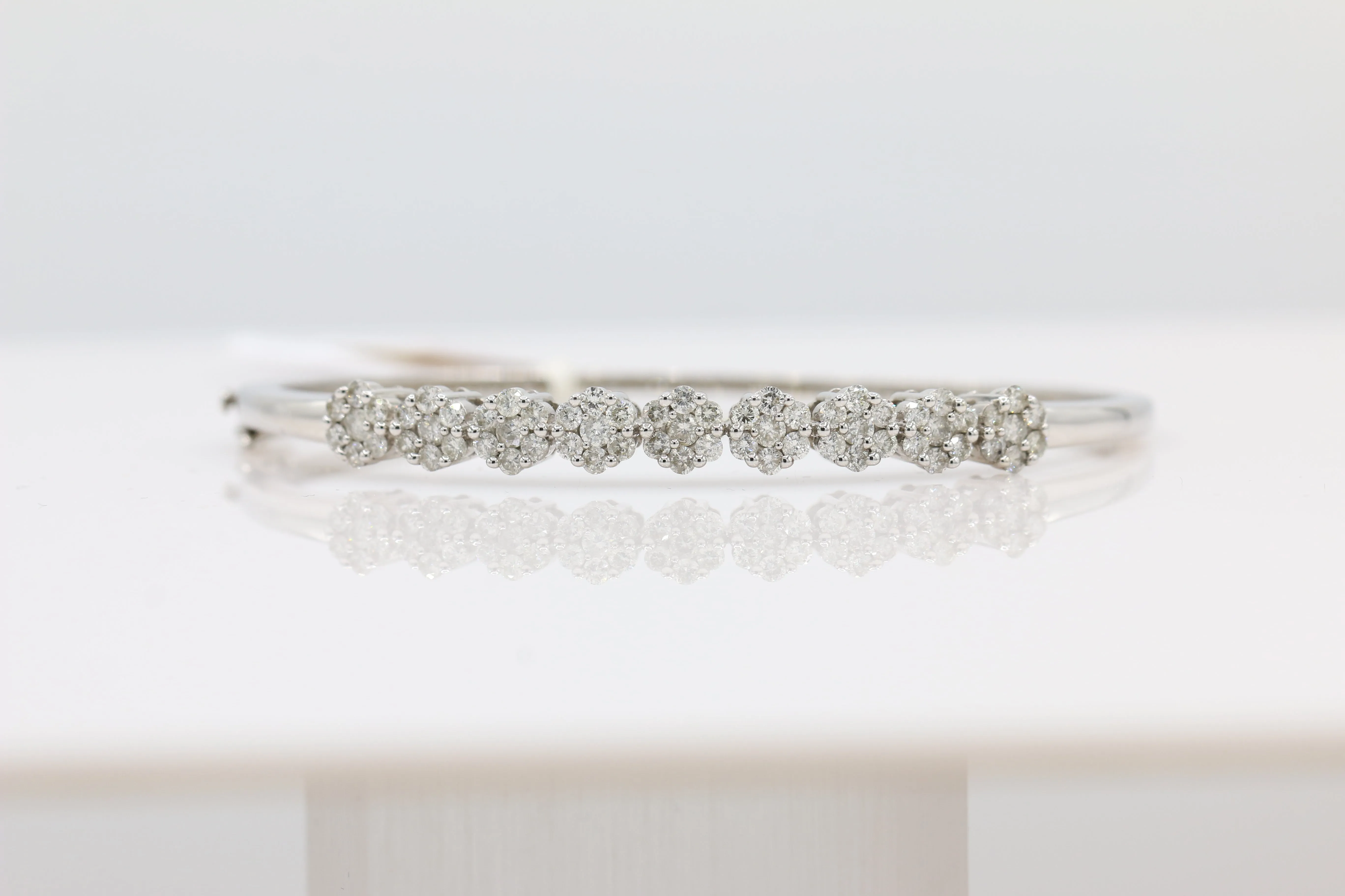 Cluster Floral Diamond Bangle in 14KT White Gold ( 3ct tw dia )