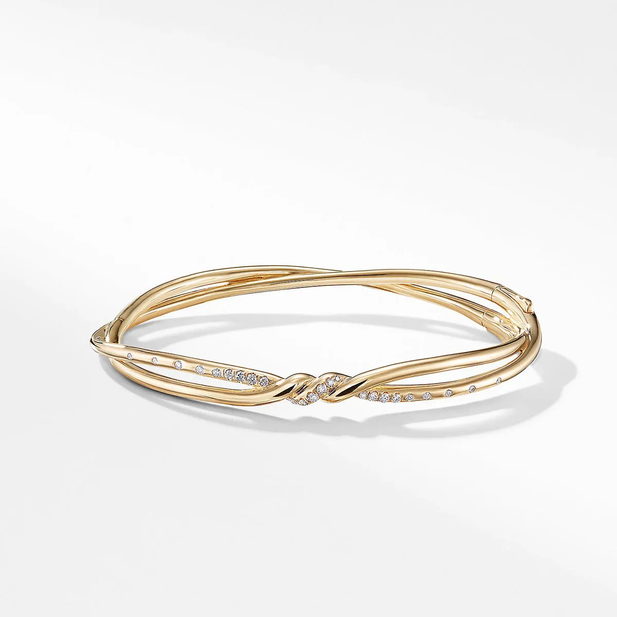 Continuance Center Twist Bracelet with Diamonds in18K Gold