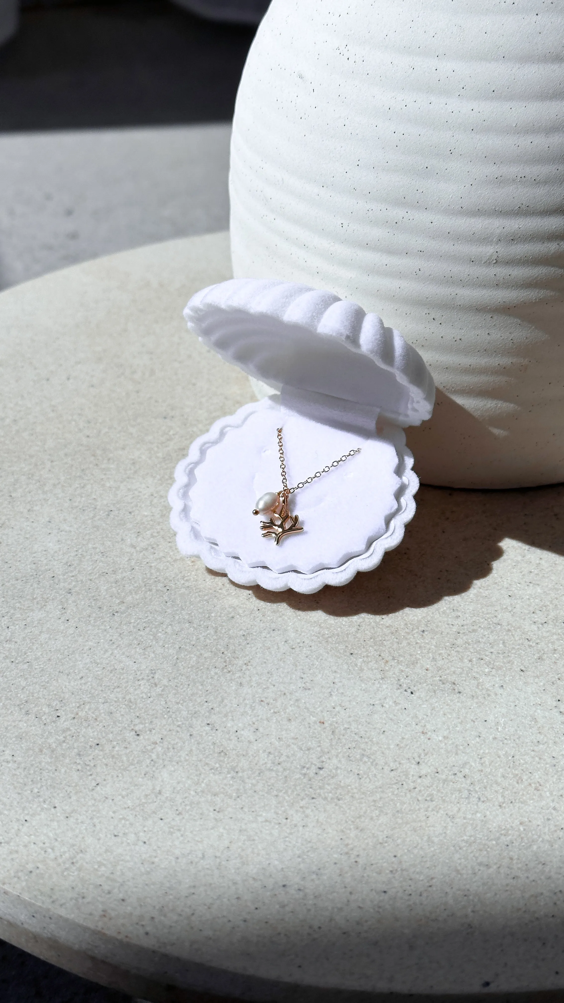 Coral Cove Necklace - 18k Gold