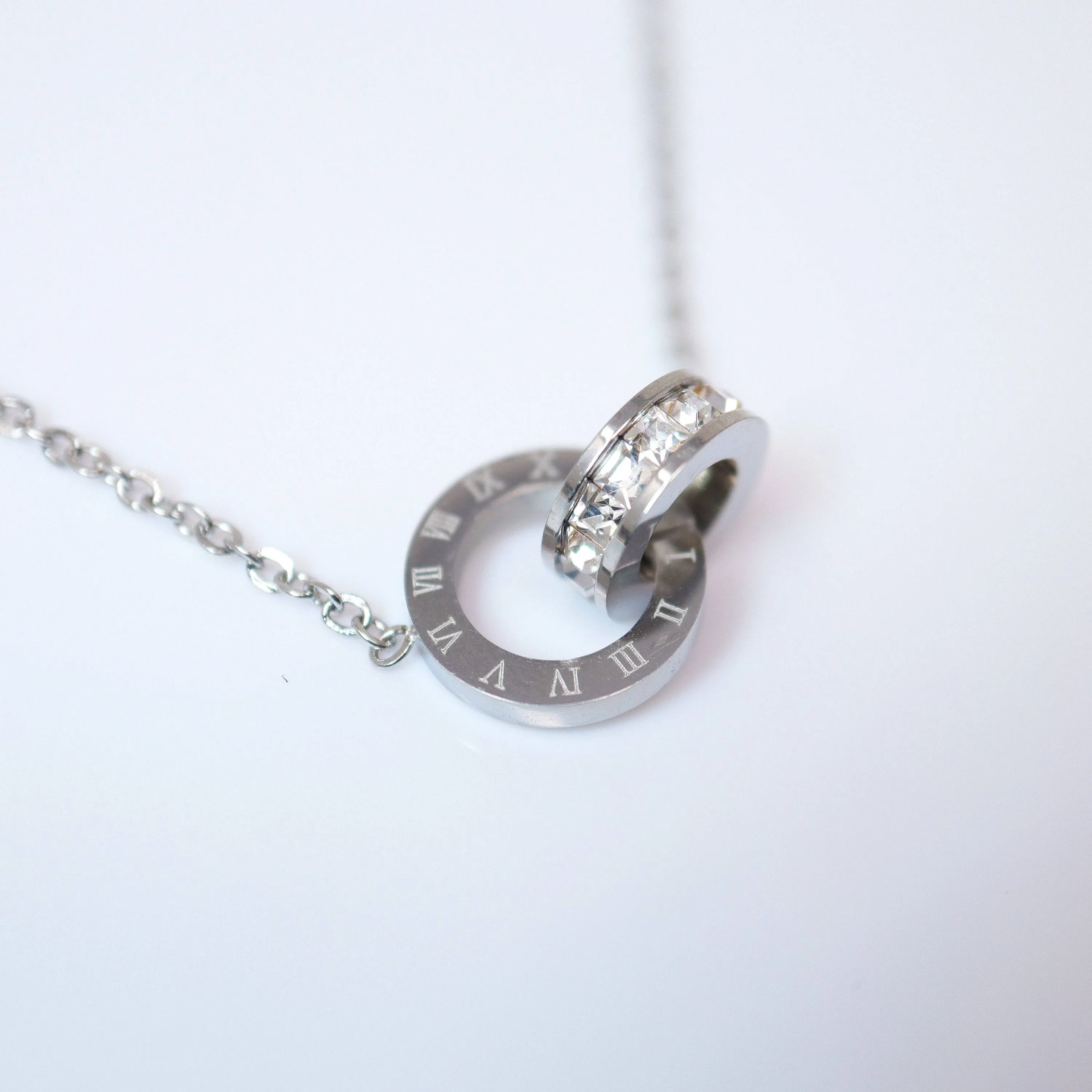 Eternity Roman Numerals Circle Necklace • Infinity Necklace • Minimalist • Linked Circles Necklace • Connected Circles • Interlocking Rings