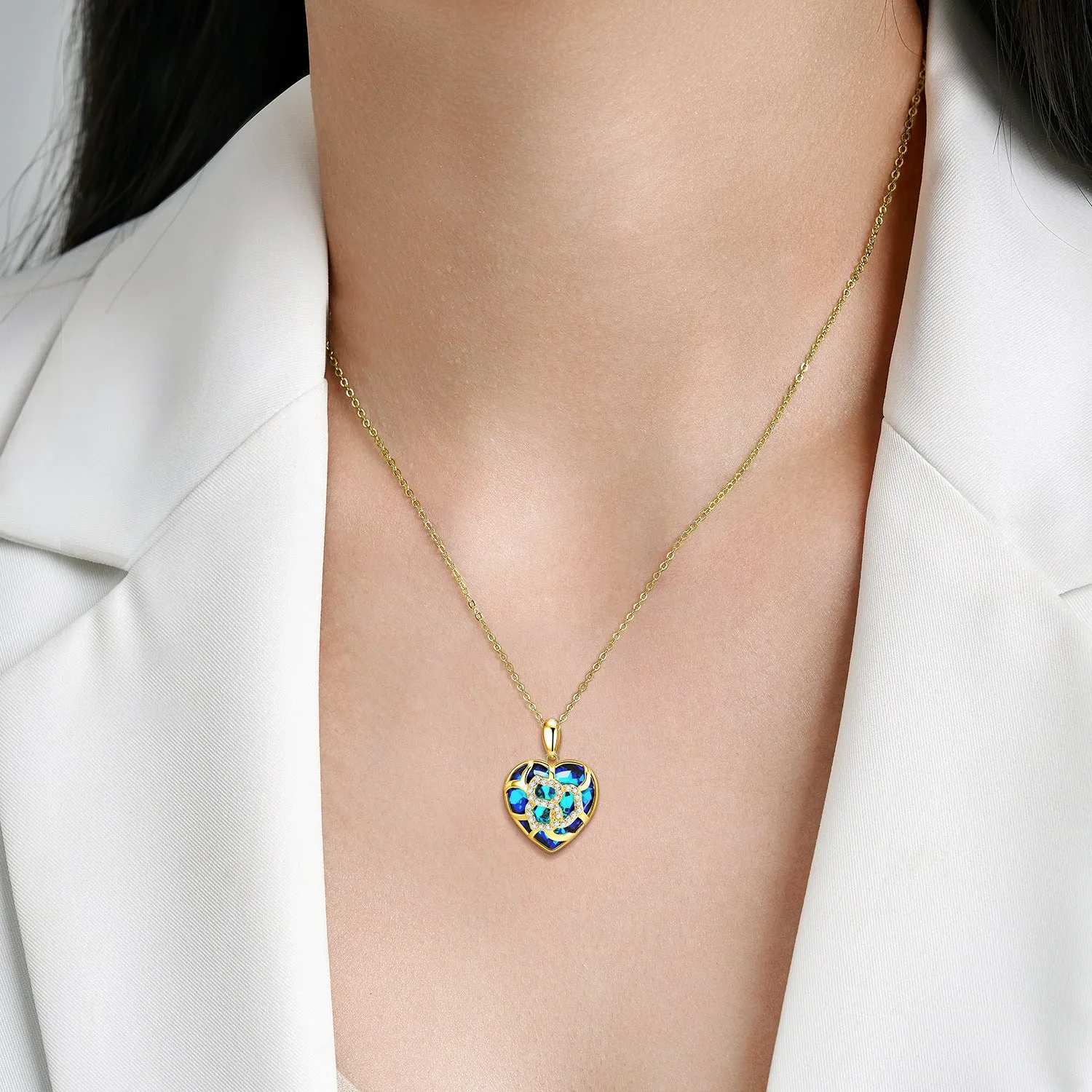 Hollow Pattern Heart Shape Pendant Blue Zircon Silver Necklace