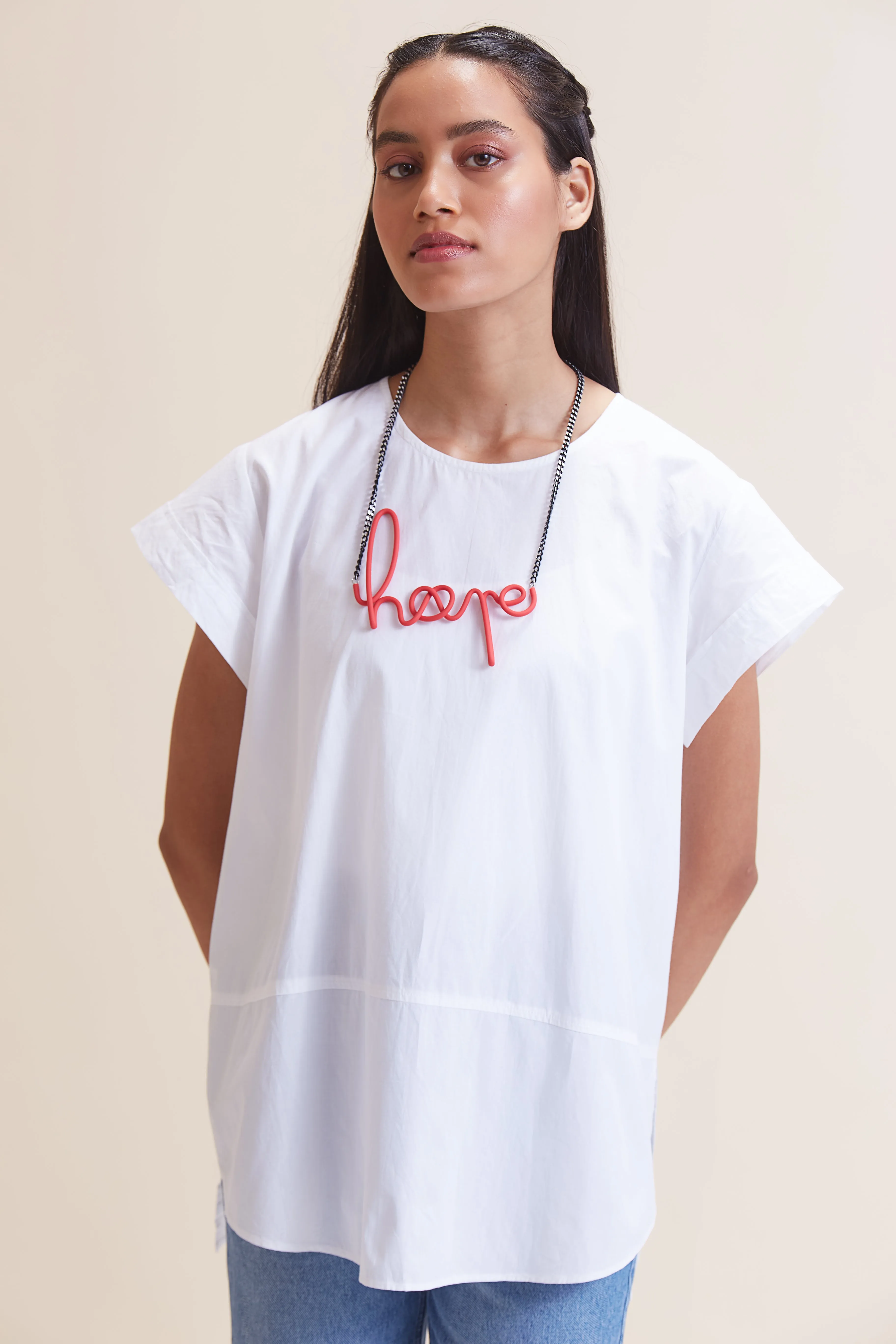 Hope Necklace Short - Coral Red