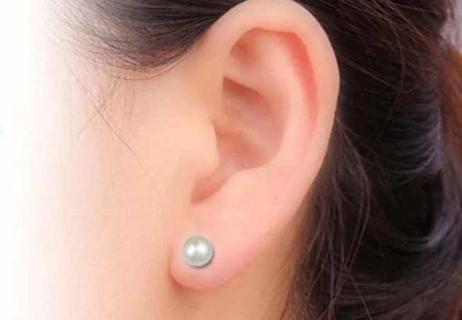 Magnetic Stud Slimming Earrings