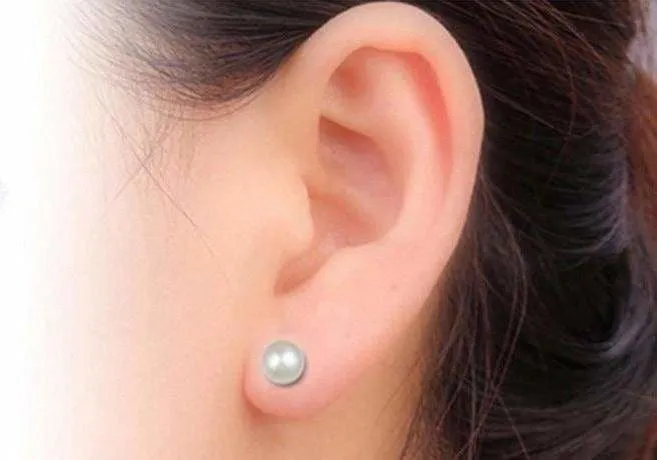 Magnetic Stud Slimming Earrings