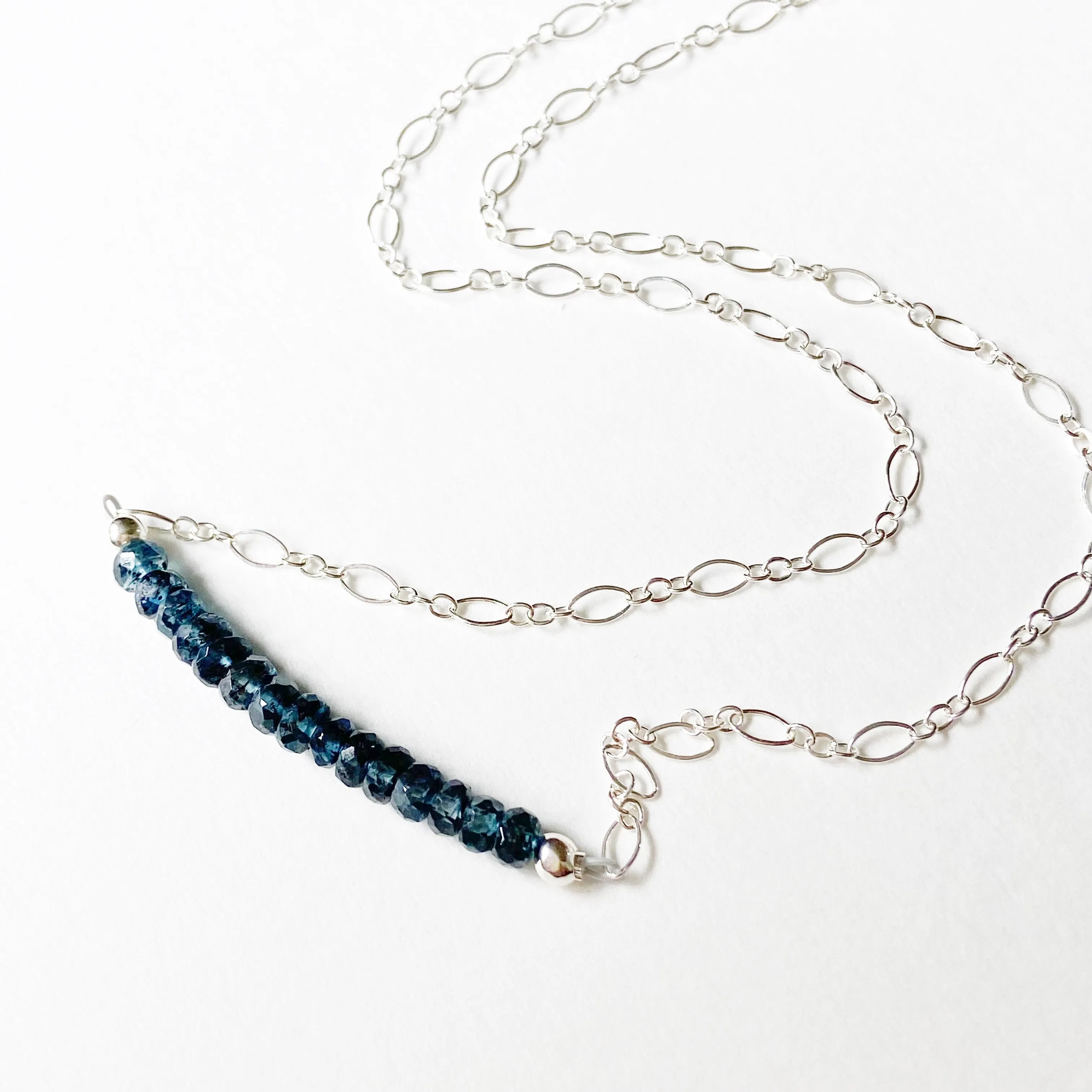 Moss Kyanite Gemstone Choker Necklace (15.5 inches)