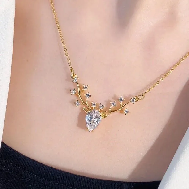 New Zircon Crystal Elk David's Deer Pendant Fashion Chain Necklace Korean Women Charm Clavicle Collar Jewelry Party Girl Gift