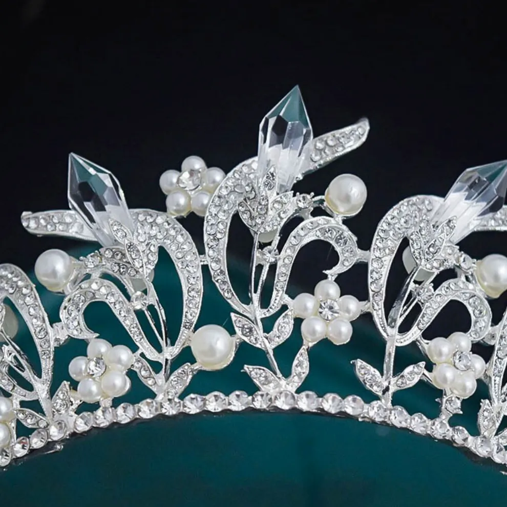 Open-Hearted Snow Queen Crown