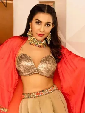 Parvati Nair In Multicolored Moon Stone Set