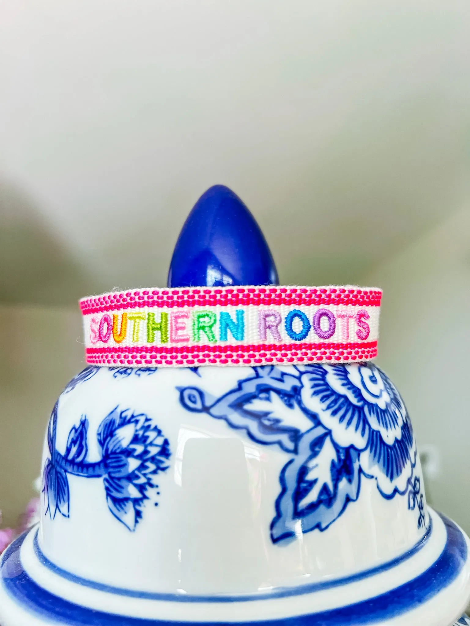 Southern Roots Bracelet - Neon Pink