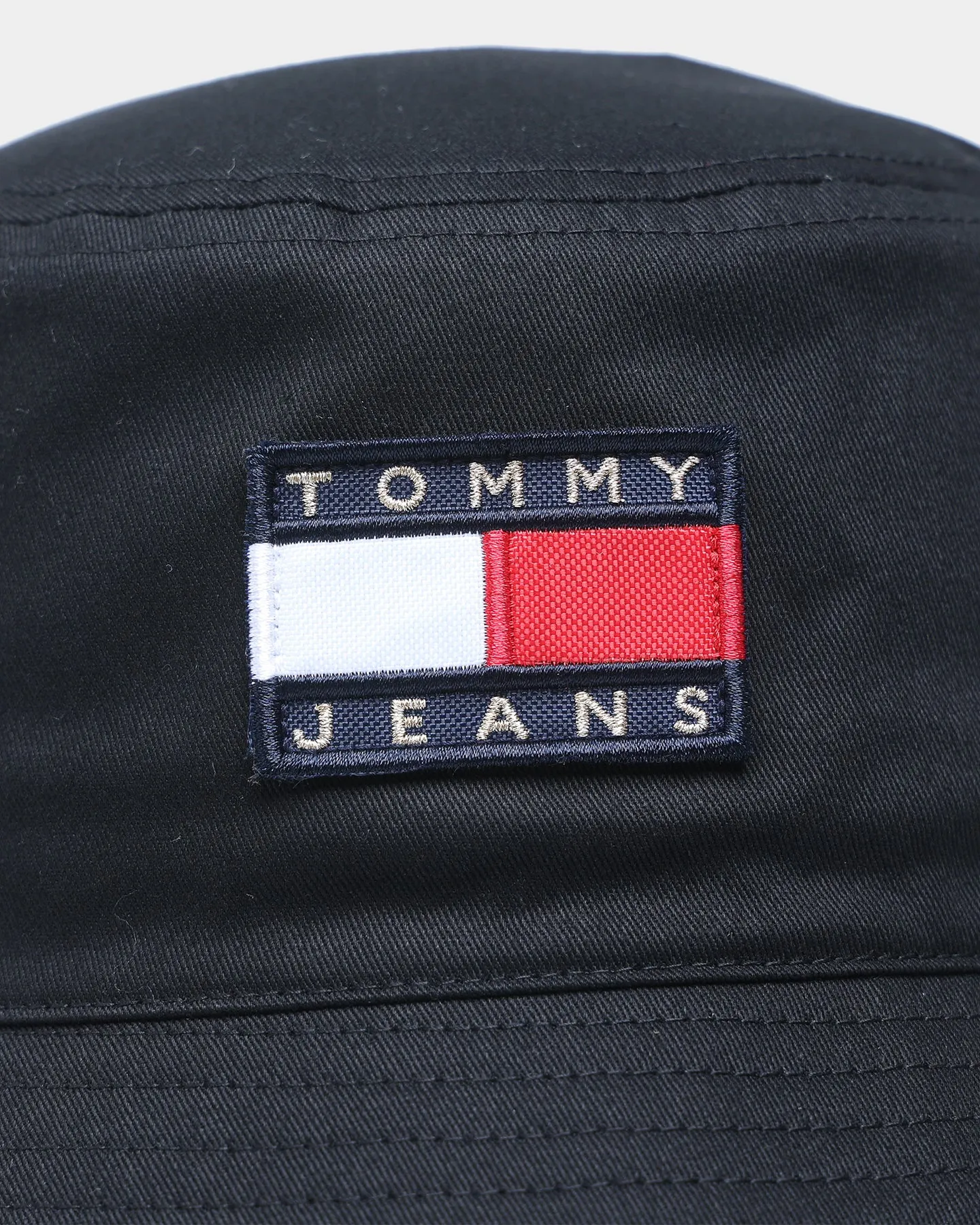 Tommy Hilfiger Women's TJW Heritage Winter Bucket Black