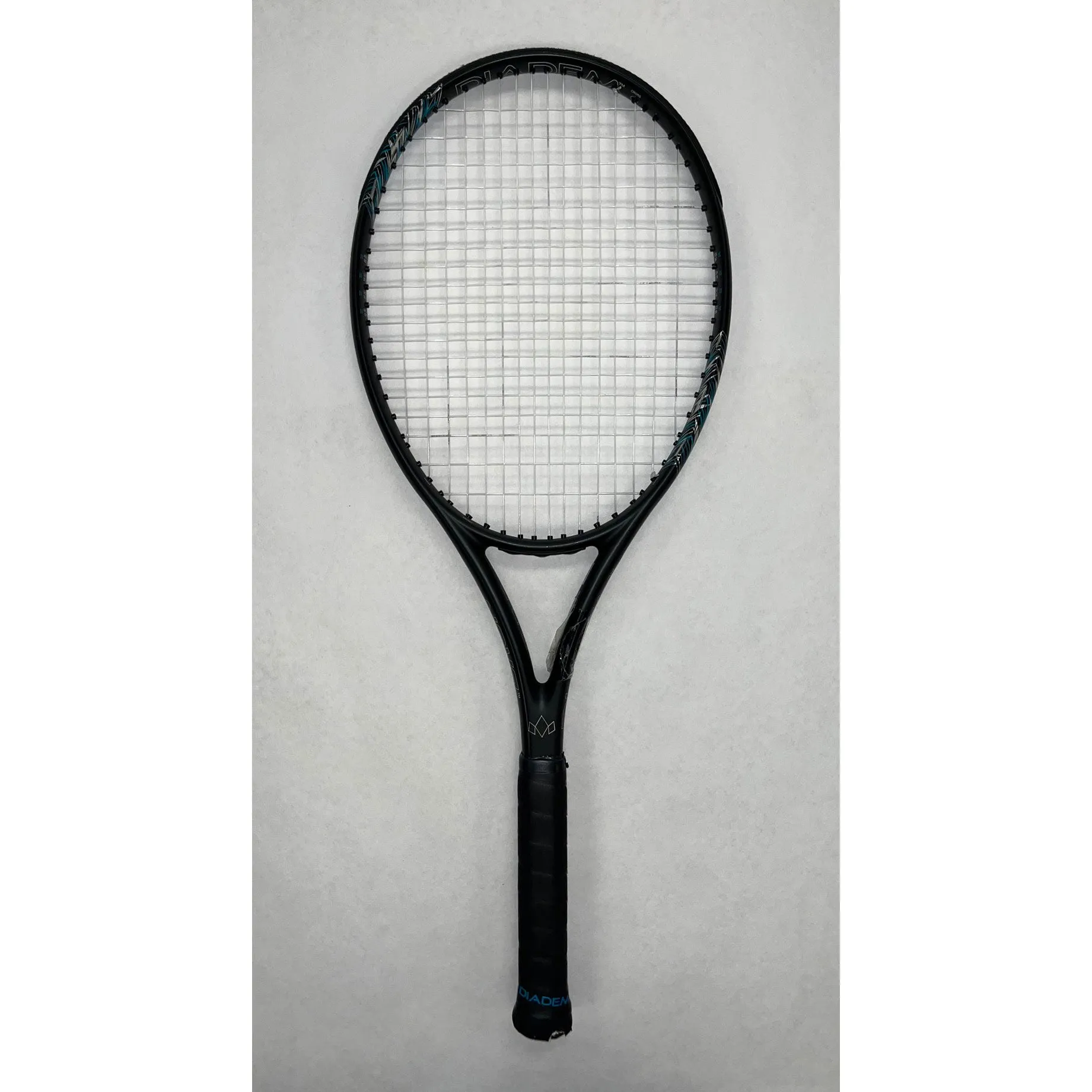 Used Diadem Nova Plus 100 FS Tennis Racquet 4 3/8 30233