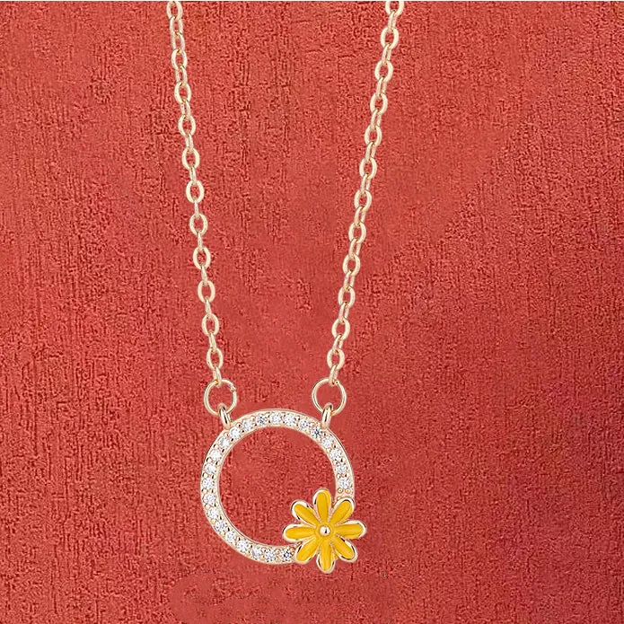 Yellow Flower with Zircon Circle Pedant Silver Necklace for Women